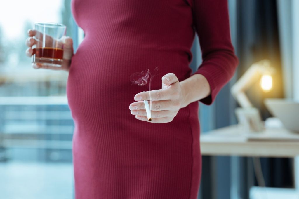 Курение и алкоголь во время беременности